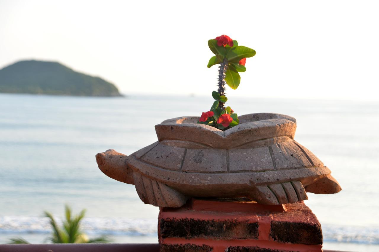 Hotel Aura Del Mar Zihuatanejo Exterior photo